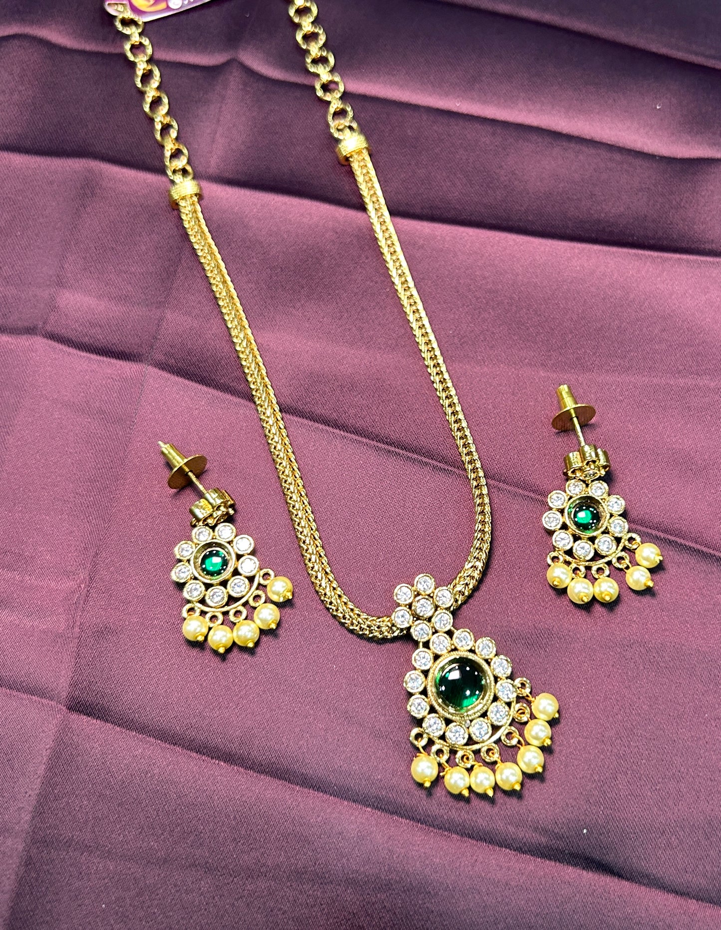 Emerald Sparkle Pearl Drop Necklace Set