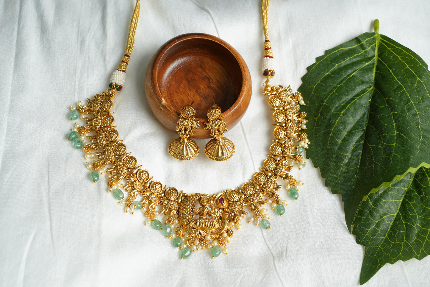 Temple pastel short necklace