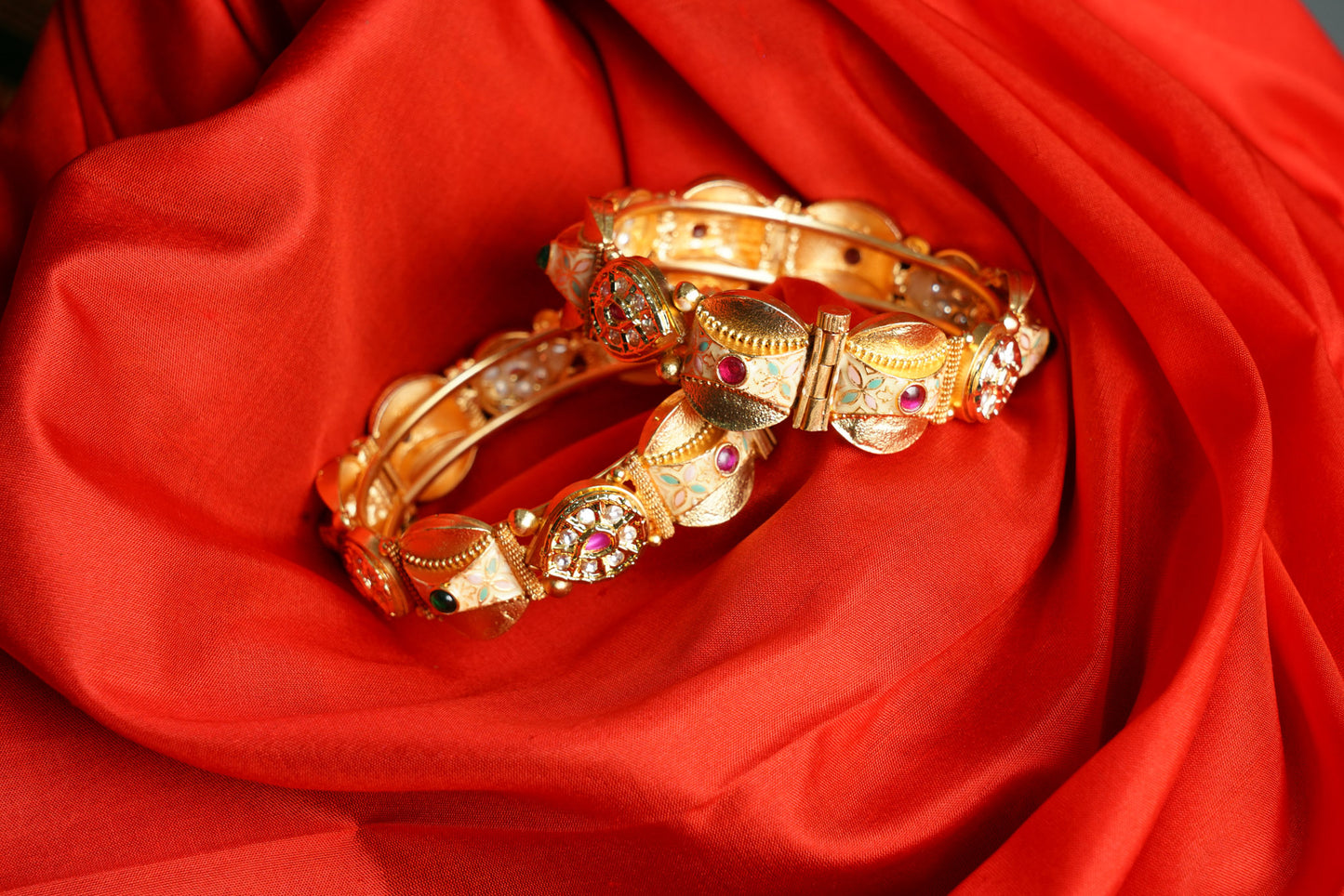 Rajwadi multi color bangles