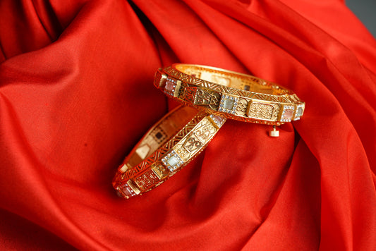 Bangles kada in Pink and pista