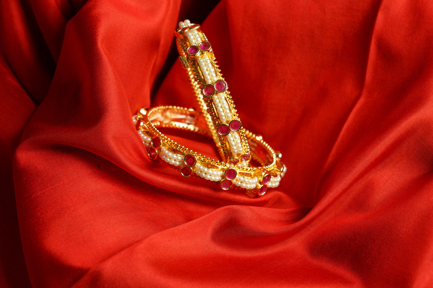 Pearl line bangles