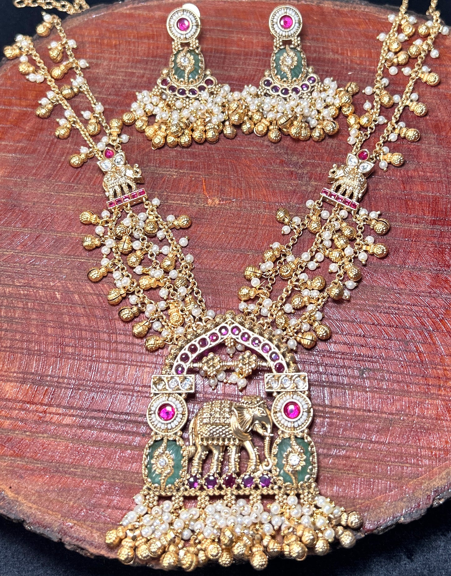 Antique Temple Elephant Motif Necklace Set
