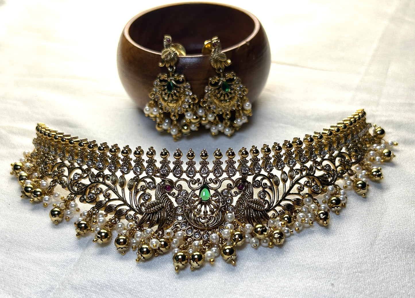 Antique Peacock Choker Set – With Pearl & Kemp Detailing