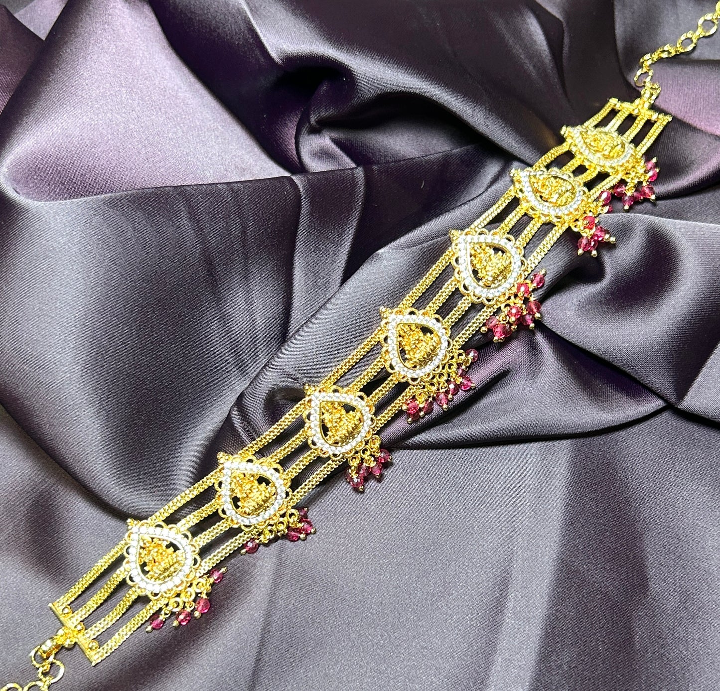 Pear Motif Choker Necklace with Red Beads