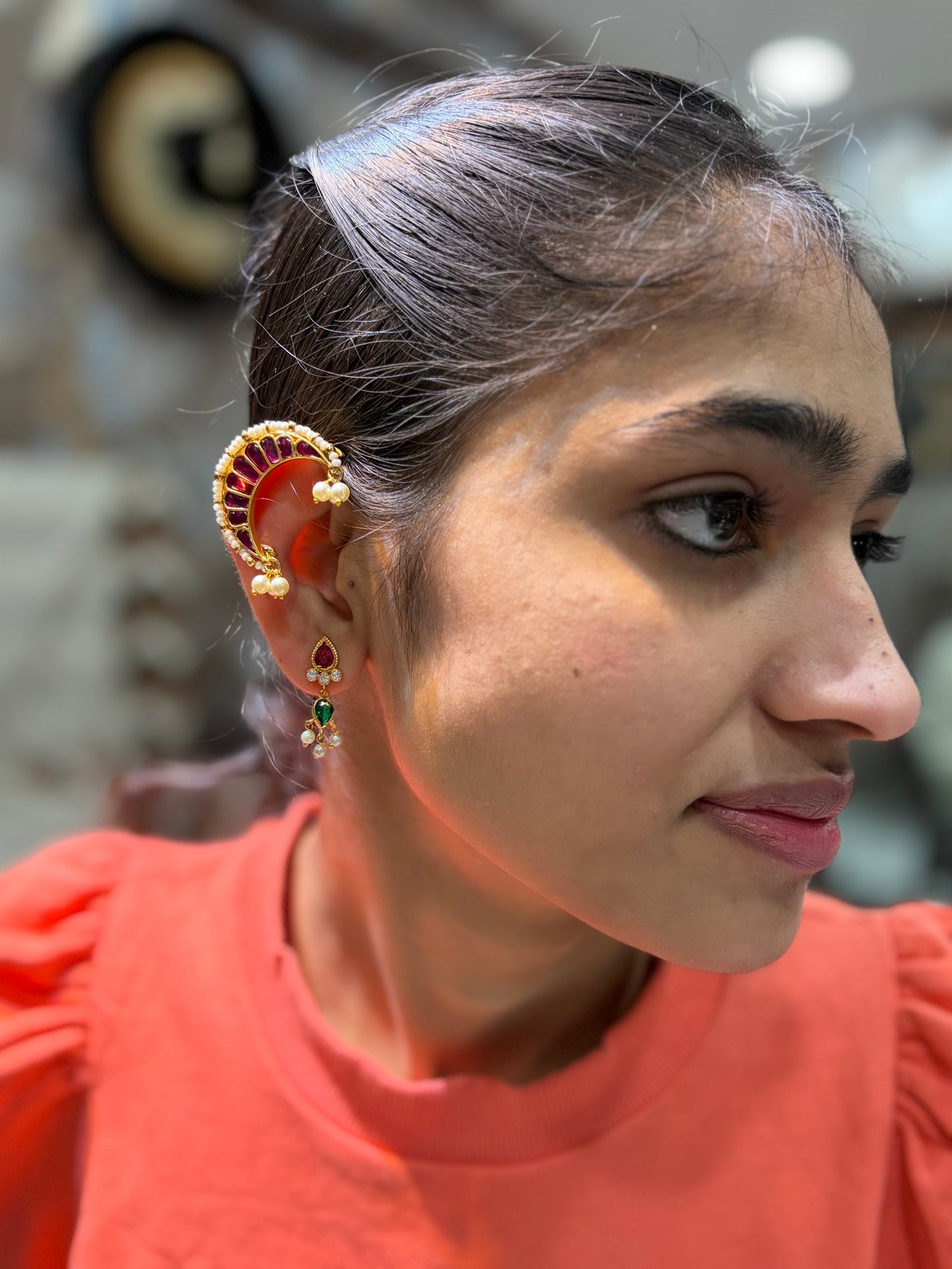 🌙 Half Moon Pearl Ear Cuff