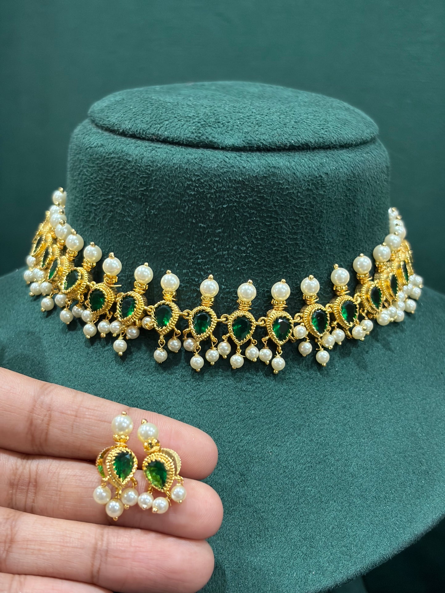 Vaibhavi Pearl Choker Set