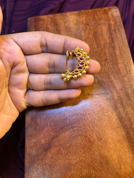 Traditional Maharashtrian Nath – Crescent Elegance in Gold and Ruby