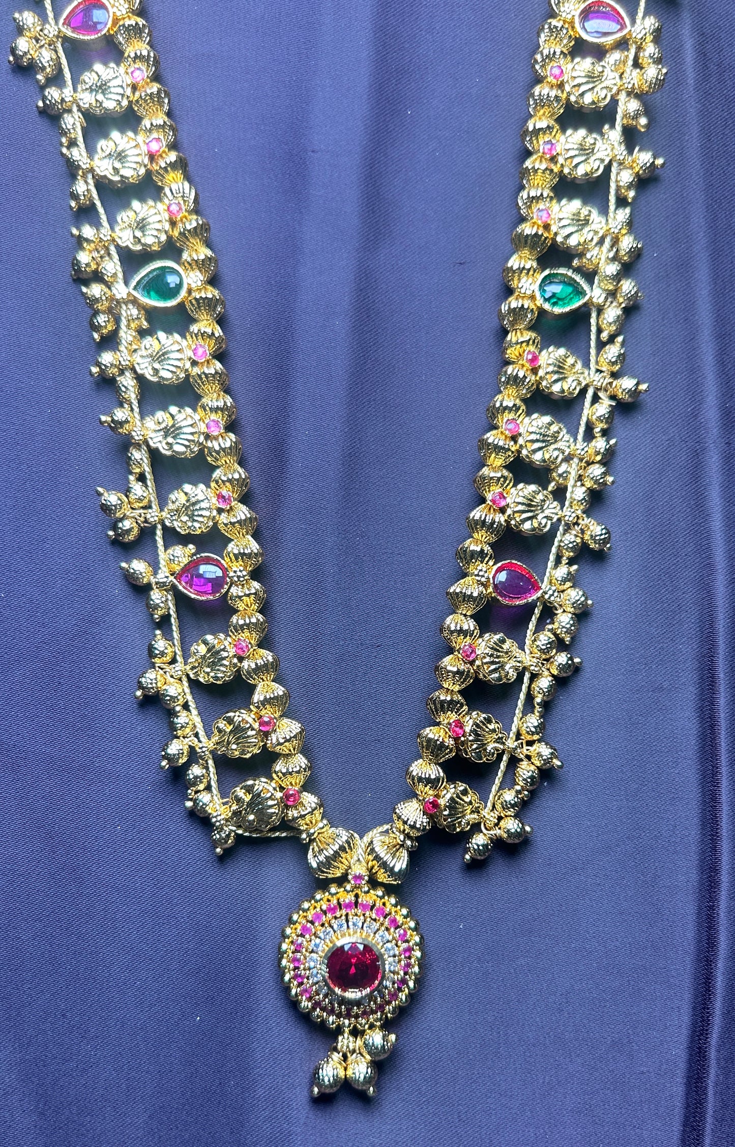 Ruby & Emerald Temple-Style Haar with Circular Pendant