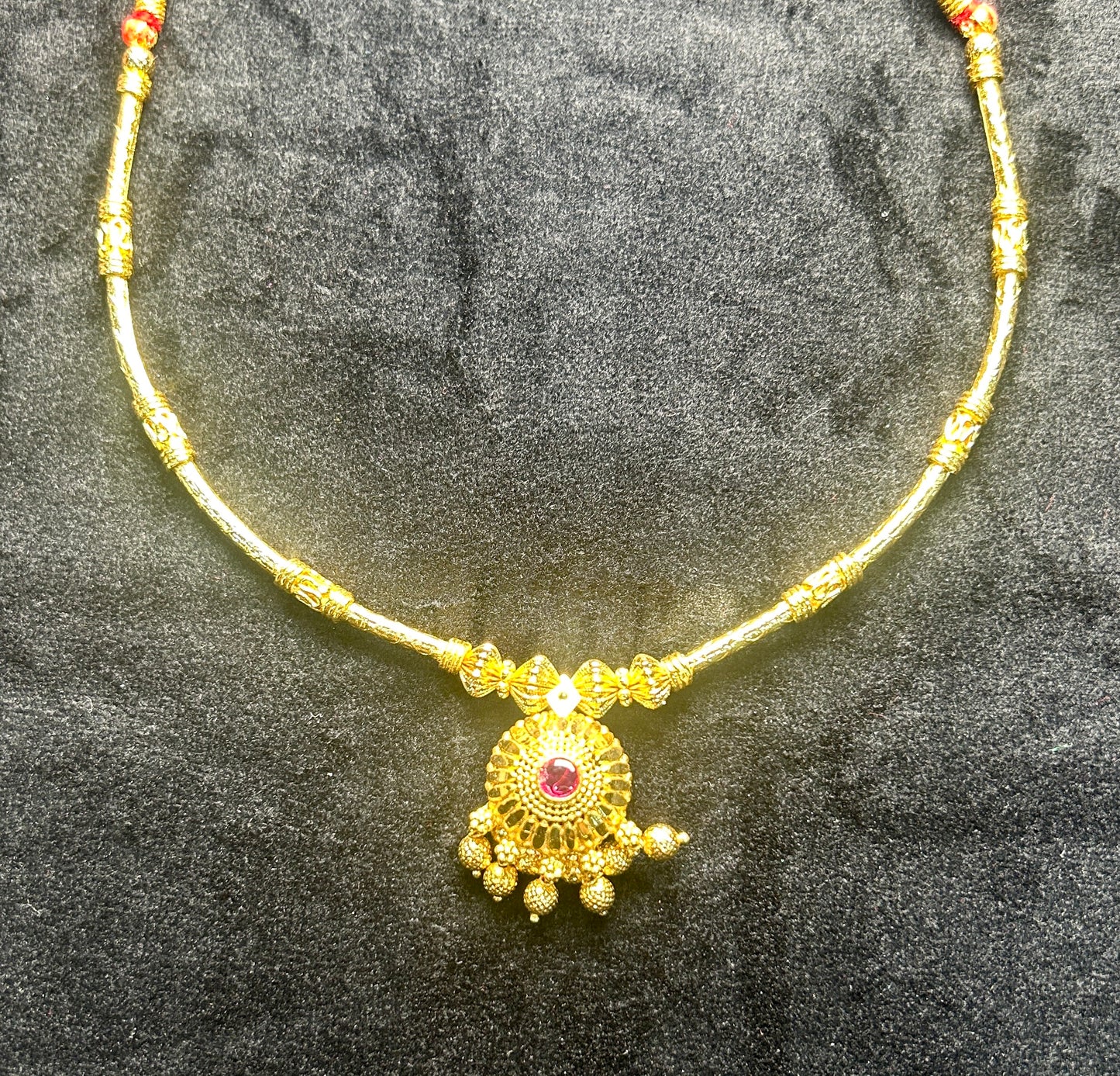 Traditional Maharashtrian Thushi Hasli
