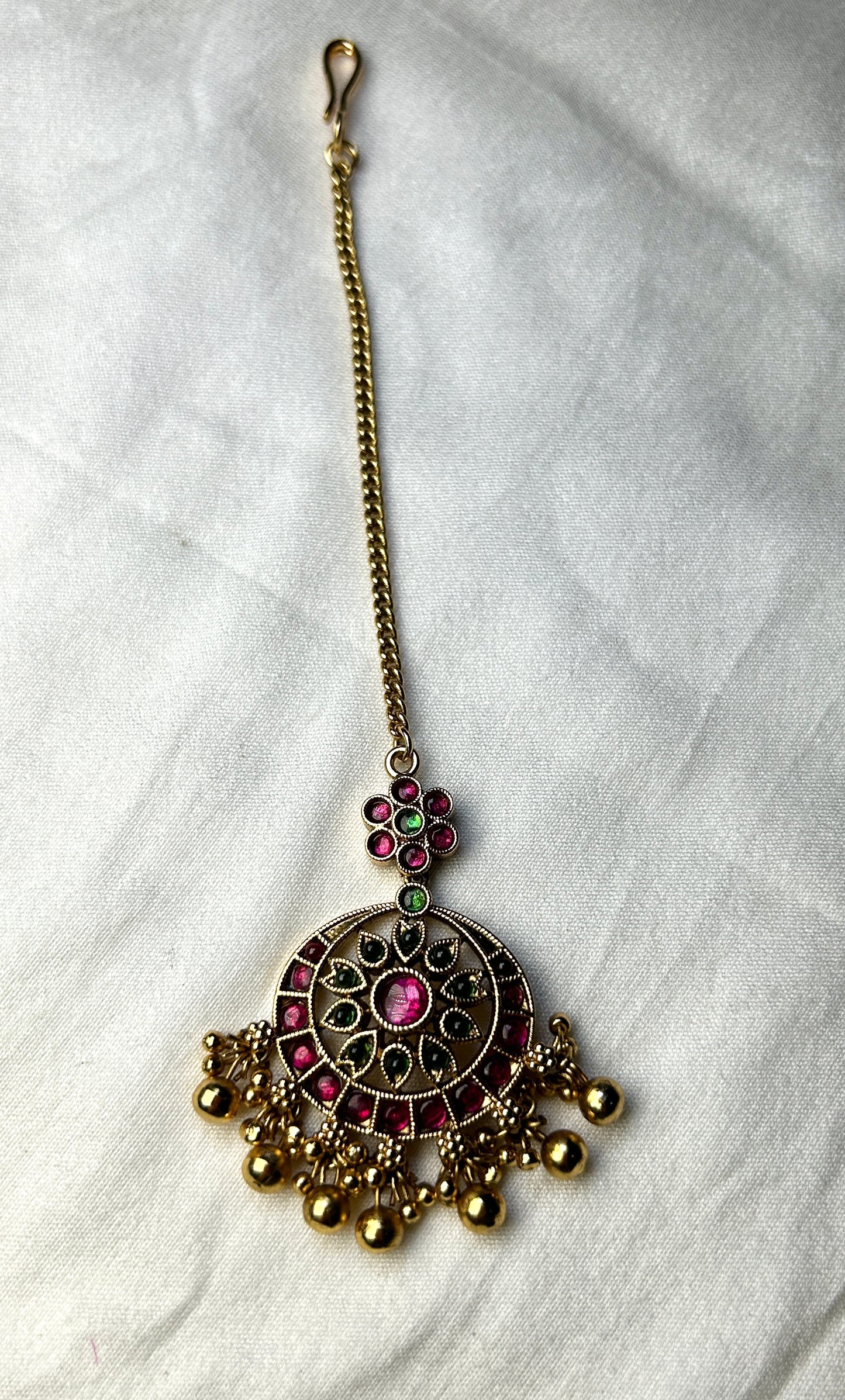 Dual-Tone Kundan Maang Tikka with Pink & Green Accents