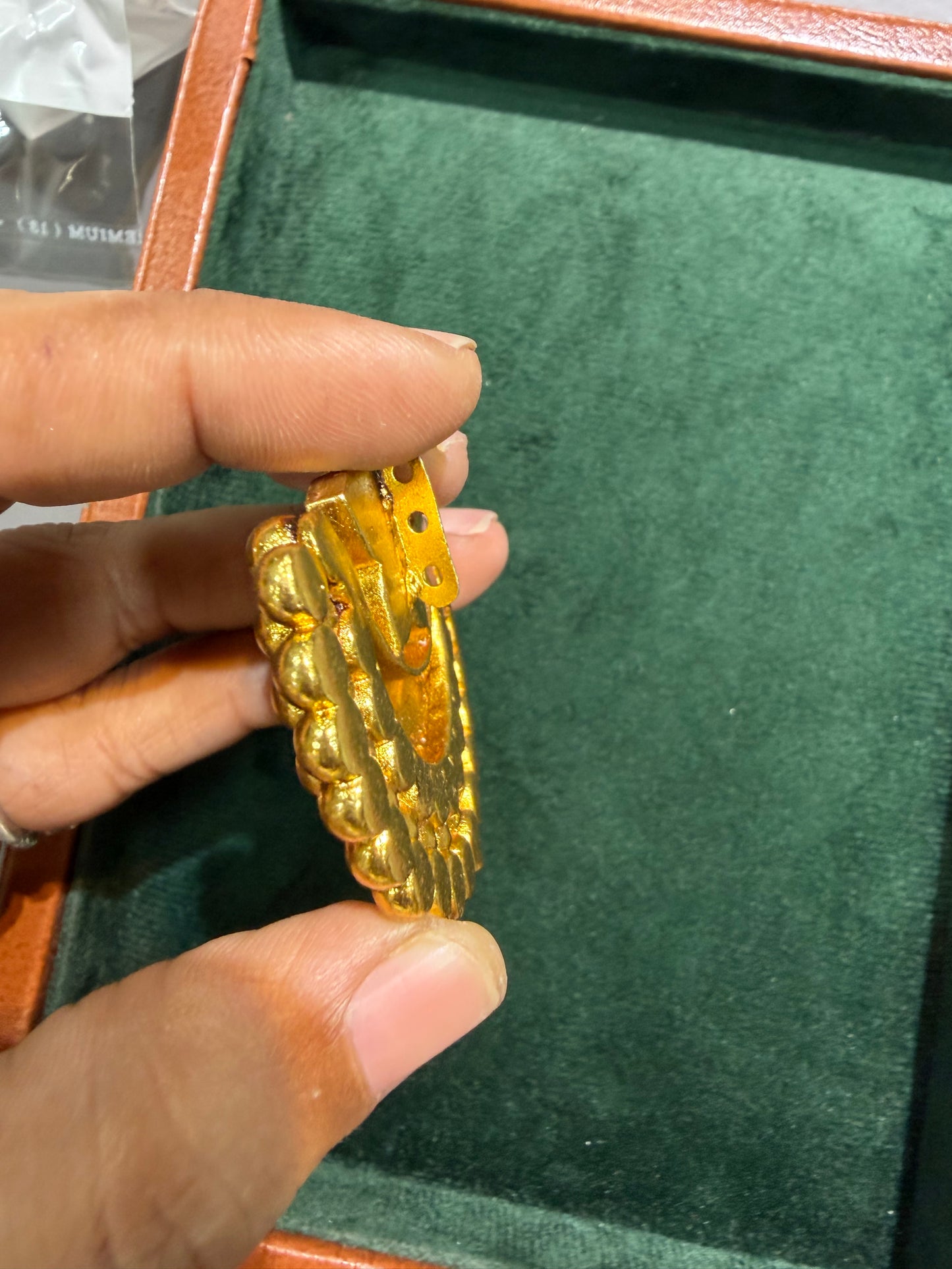 Chandrakor pendant