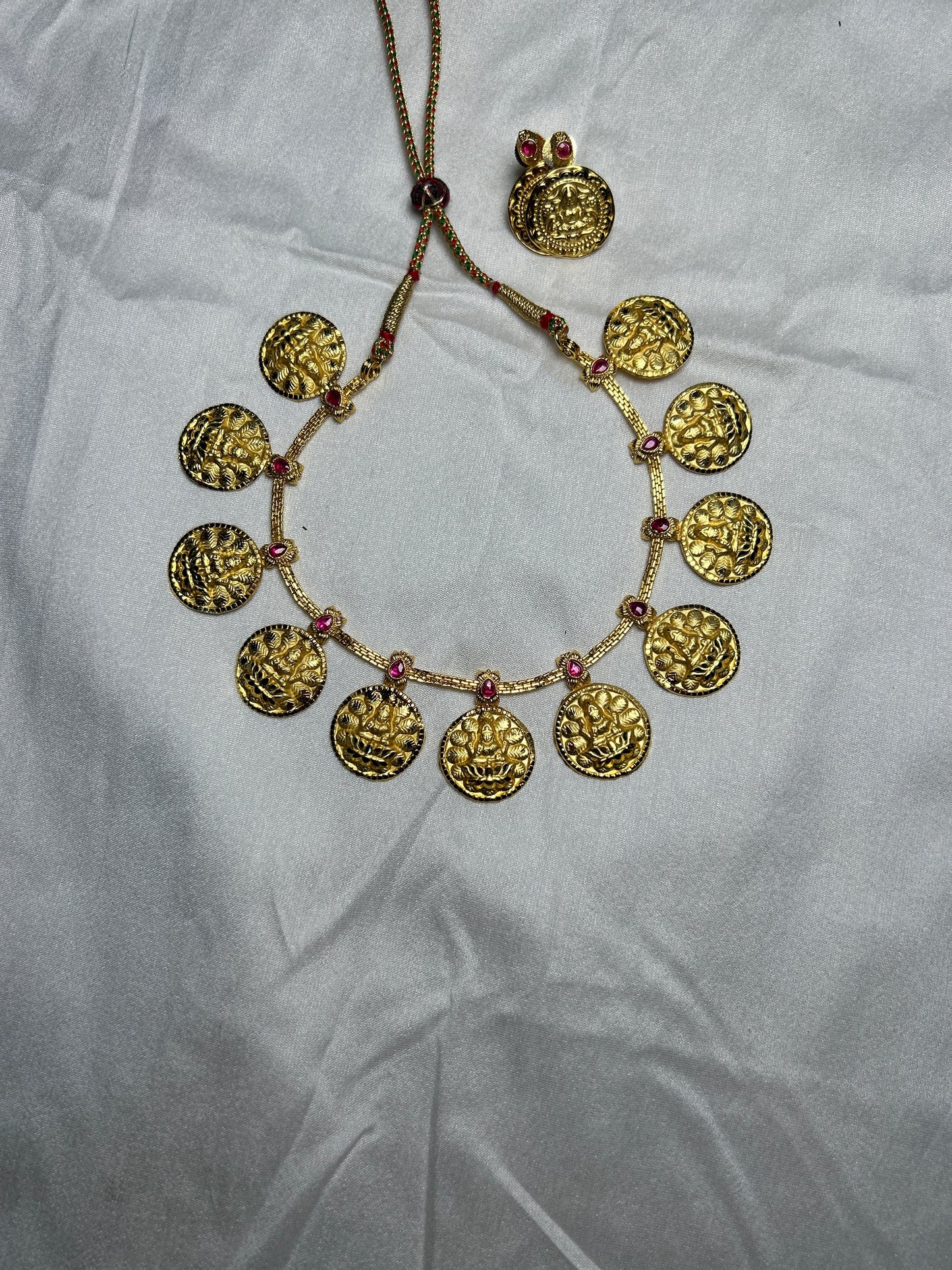 Traditional Maharashtrian Coin Necklace Set (Putla Haar)