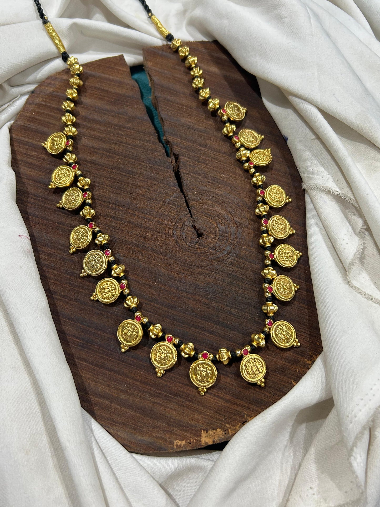 राजमुद्रा मोहन्माळ (Rajmudra Mohanmala)